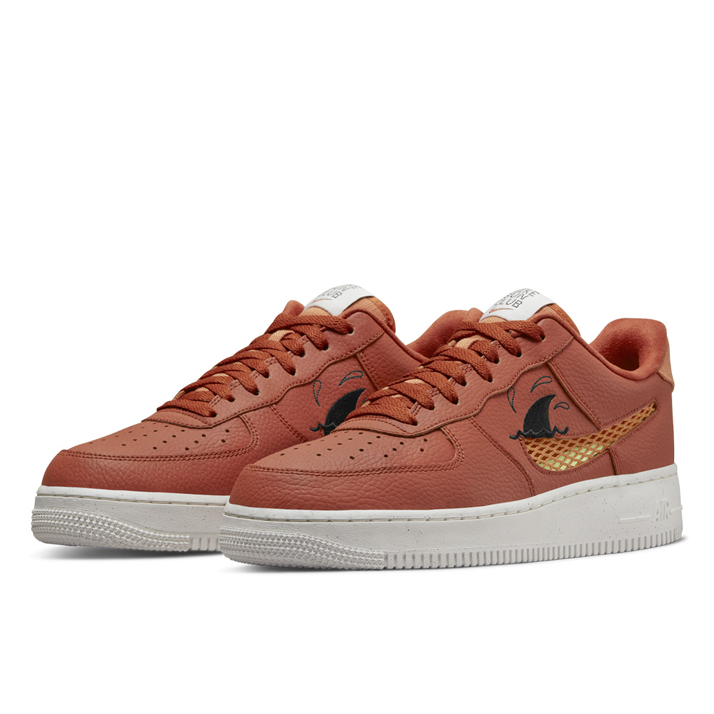 nike air force 1 lv8 2