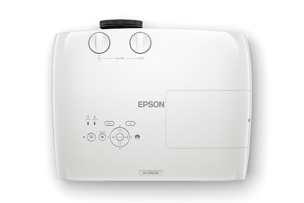 新発売の EPSON dreamio ホームプロジェクター 70000:1 3000lm 3D